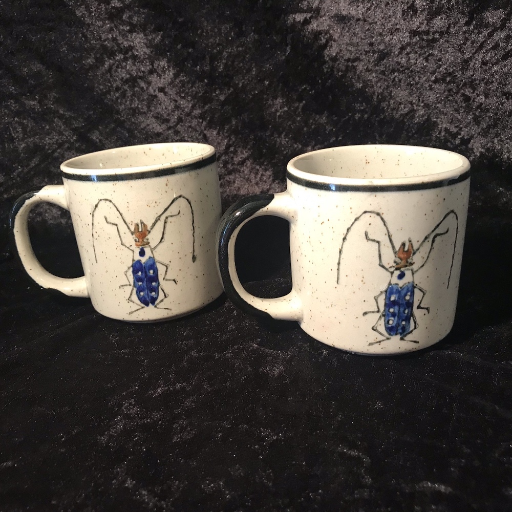Stoneware Bug unique coffee mugs "La Cucaracha "
